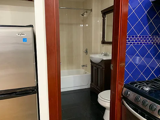 Rented by Batra Group Inc | media 20