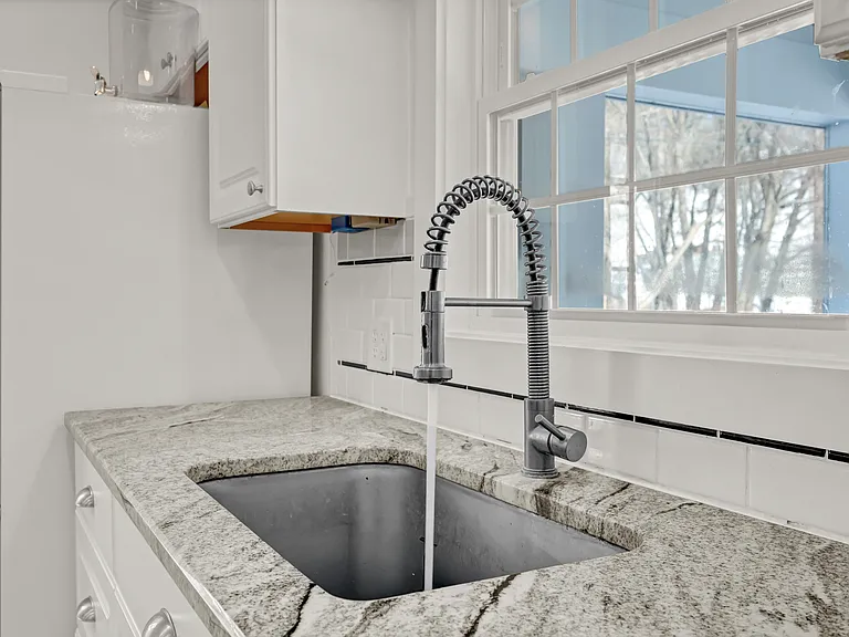 5 Main Dr — Photo 16