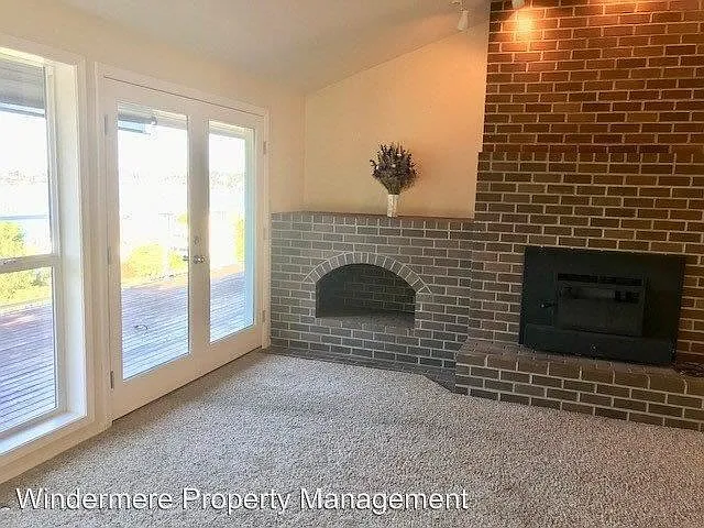 3794 E Bancroft Rd photo 1