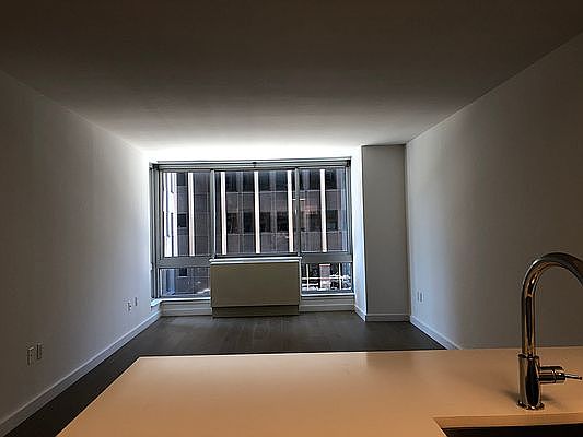 4th image of 111 Worth St #7D
