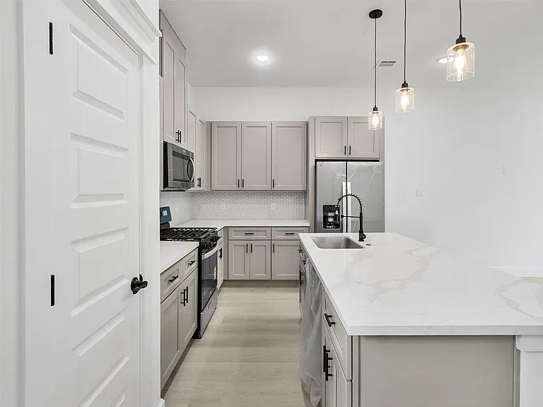 4103 E Toliver St — Photo 10