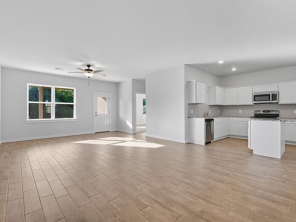 3rd image of 8520 Antler Ln