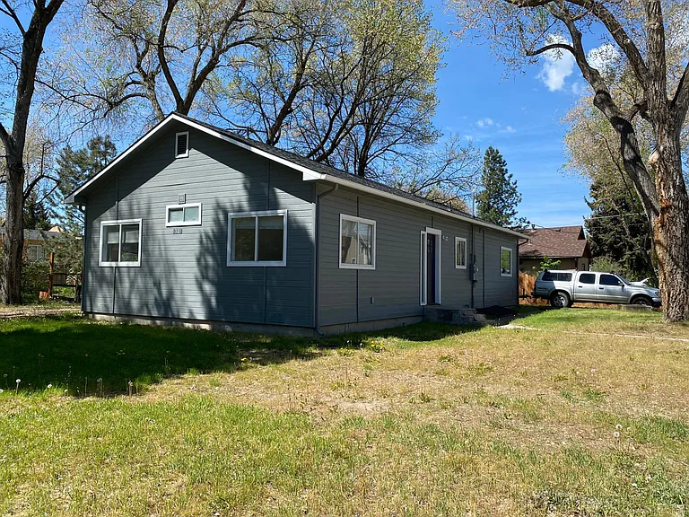 1501 S Grant Ave — Photo 3