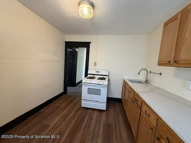 610 Moosic St #B — Photo 3