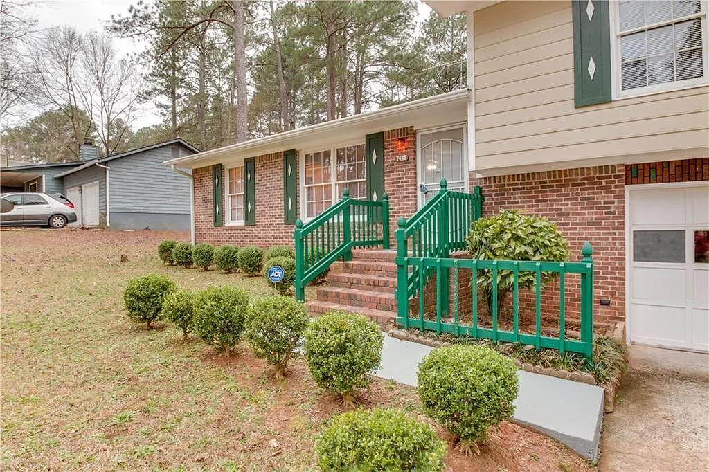 3 bed, 1444 sqft, $1,950 — Photo 1