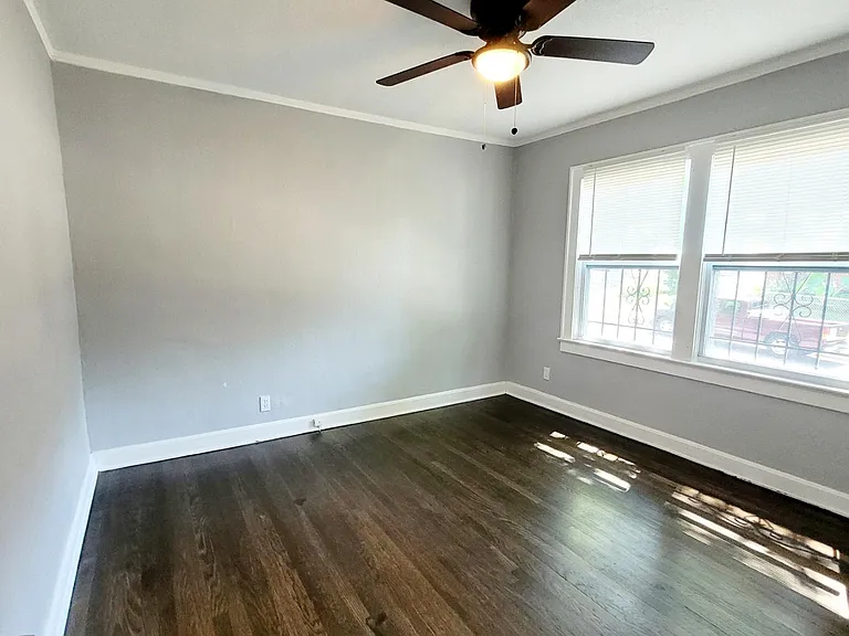 5248 Euclid Ave — Photo 31