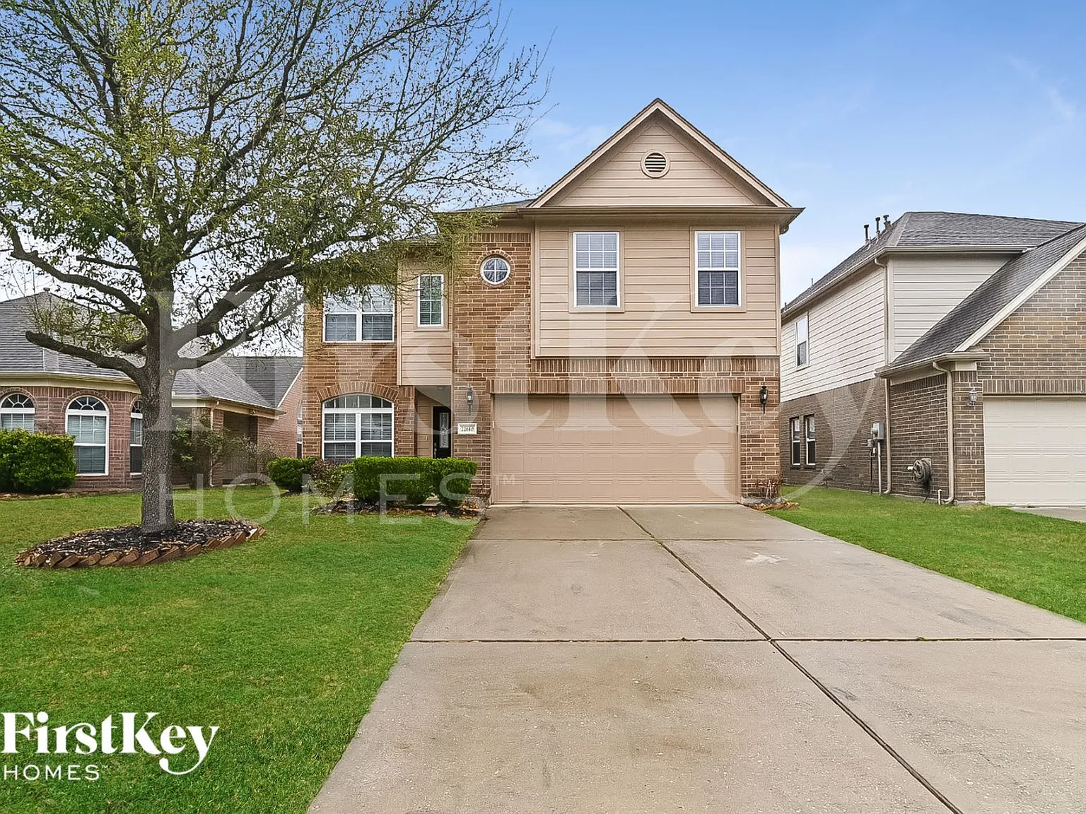3 bed, 2.5 bath, 2045 sqft, $2,240 — Photo 1