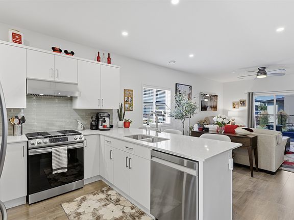 4th image of 2683 Ord Rd #163