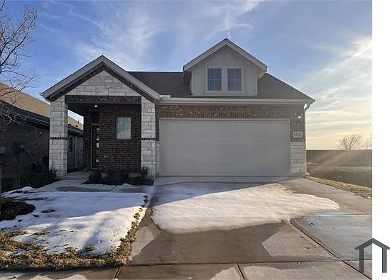 1015 London Town Ln