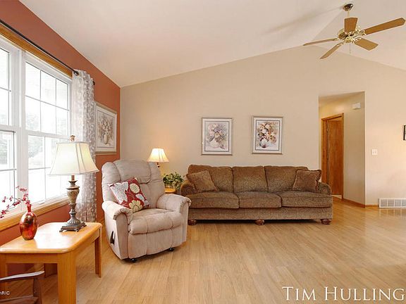 3rd image of 3955 Wiersma St NE