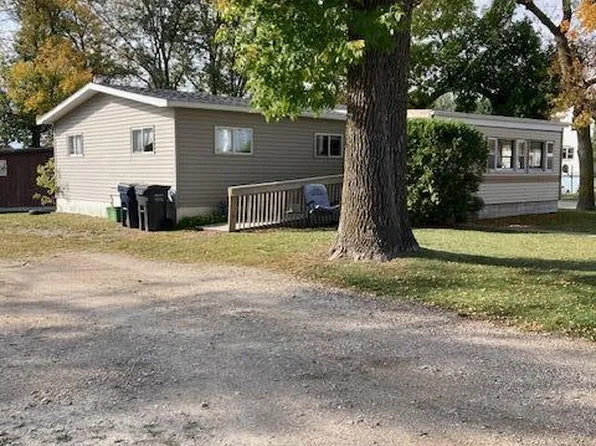 101 E 2nd St, Cyrus, MN 56323