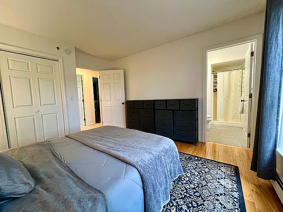 5th image of 40 Wolf Rd Unit 44