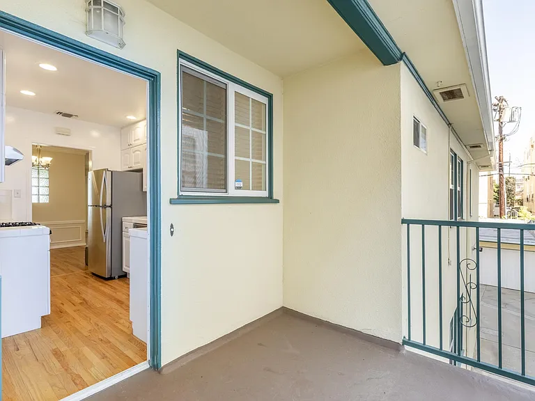 1412 Kelton Ave #1416.5 — Photo 23