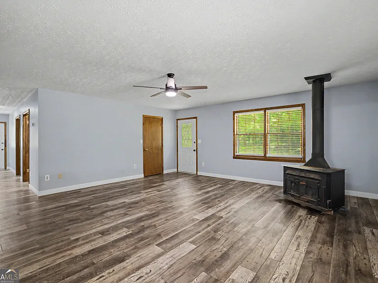 241 Busbin Rd — Photo 7