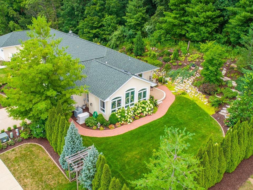 1st image of 5711 W Woodbriar Ln