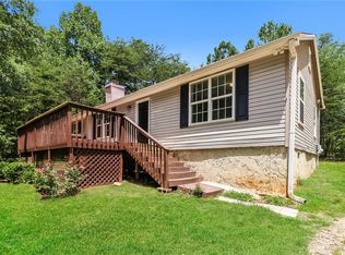 5362 Wg Robinson Rd, Gainesville, GA 30506