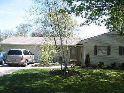 1st image of 4 Lisa Ln