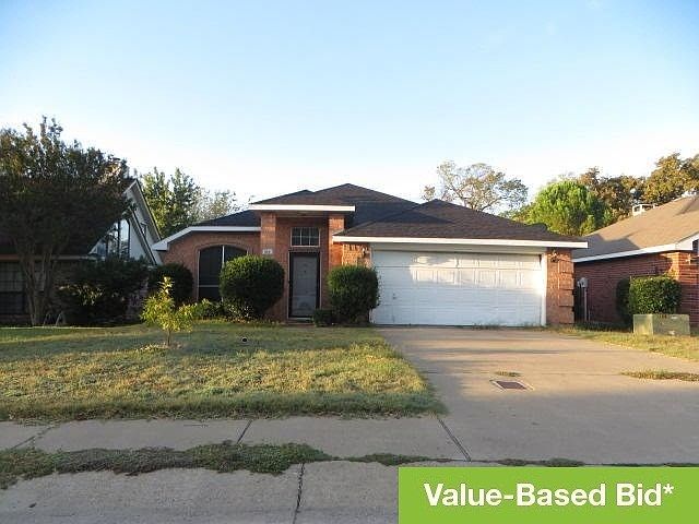 1st image of 414 Wesley Ln