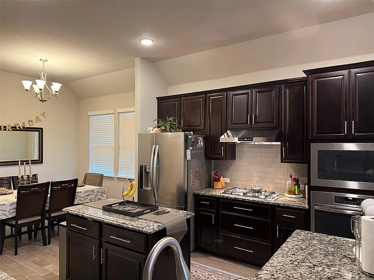 2917 Coral Valley Dr — Photo 4