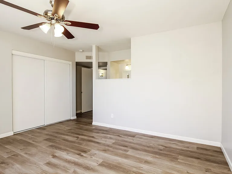 15028 N 40th Pl — Photo 10