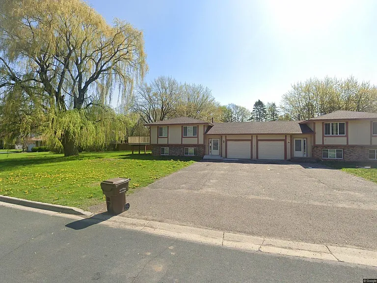 1460 Meadow Ln — Photo 1