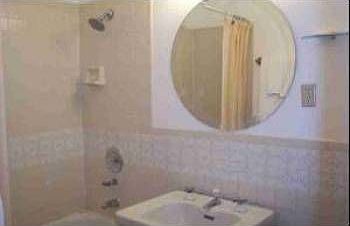 4th image of 1028 E Juneau Ave APT 429