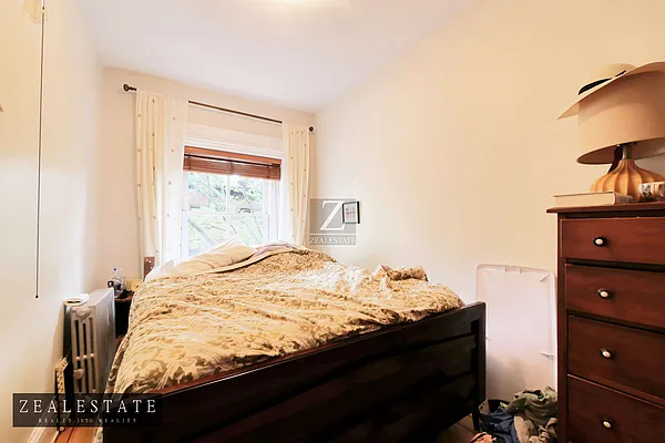 Rented by ZealEstate Group Inc | media 32