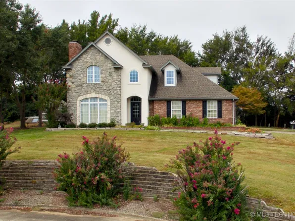 605 Hilltop Ln, Muskogee, OK 74403