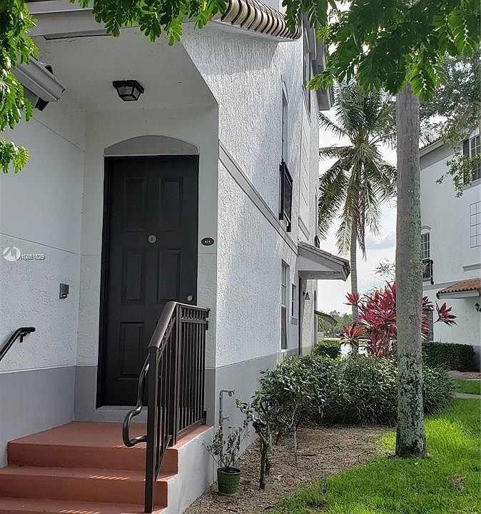 1st image of 715 SW 148th Ave APT 614