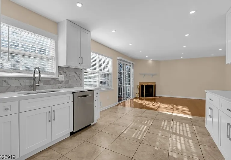 71 Nostrand Rd — Photo 14