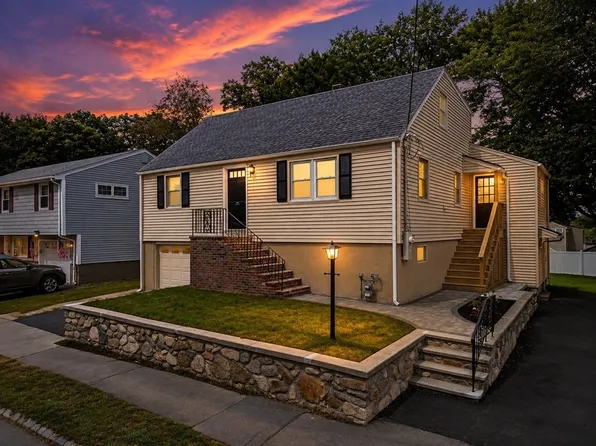 151 Dartmouth St, Lynn, MA 01904