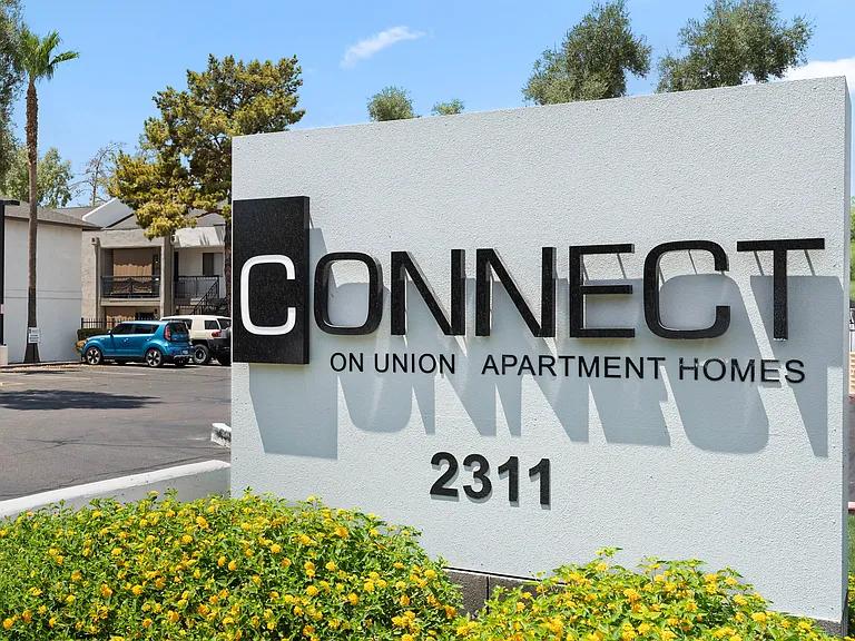 Connect on Union — Photo 30