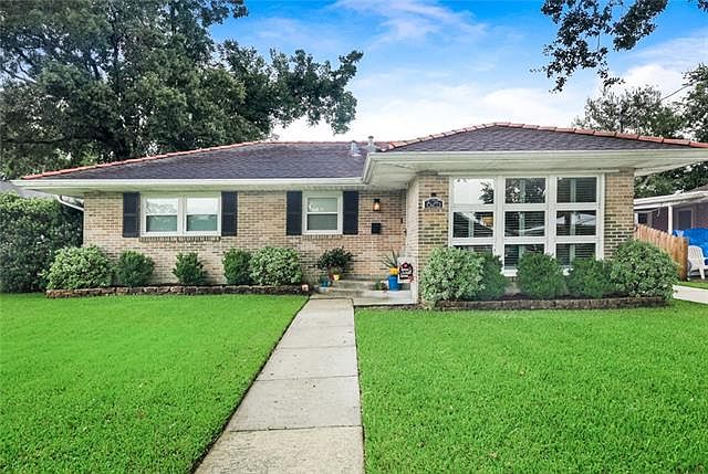 2nd image of 625 Melanie Ave