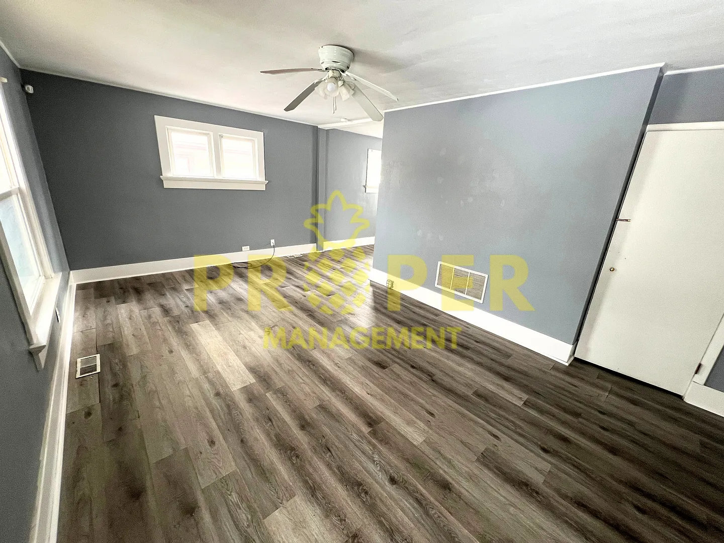 2 bedrooms 1 bathroom house for rent with extended 2 car garage — Photo 4