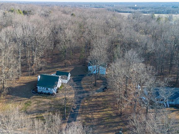 5th image of 925 Wayside Dr
