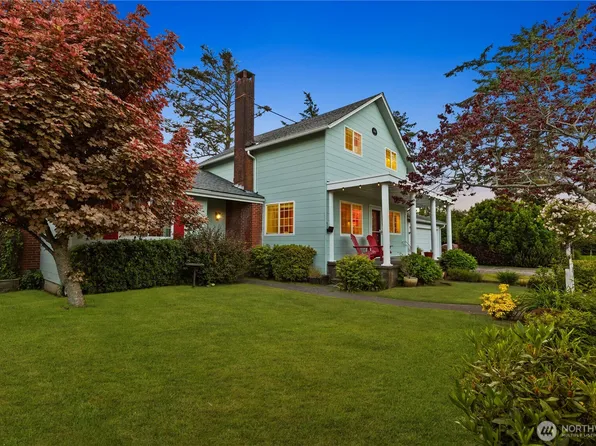 5015 L Place, Seaview, WA 98644