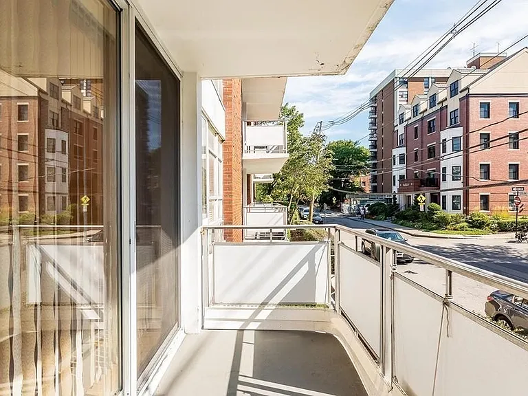 50 Park St #21 — Photo 4