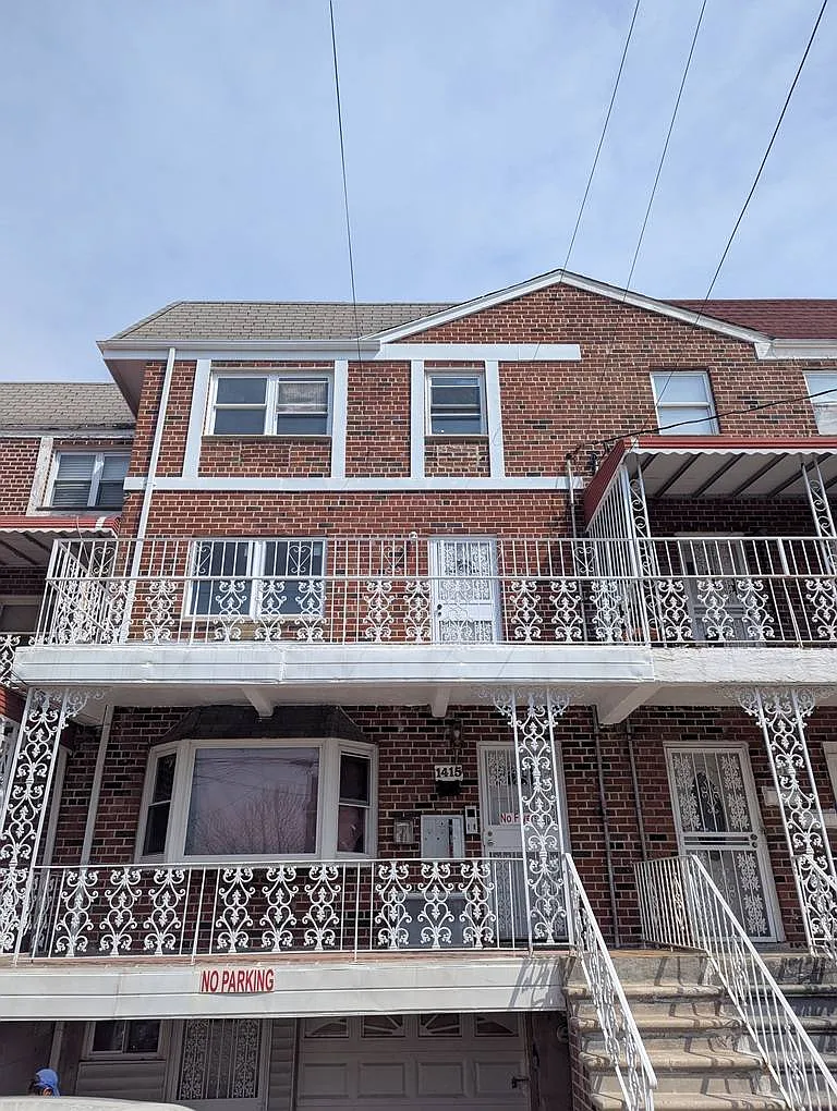3 bed, 1.0 bath, $2,650 — Photo 1