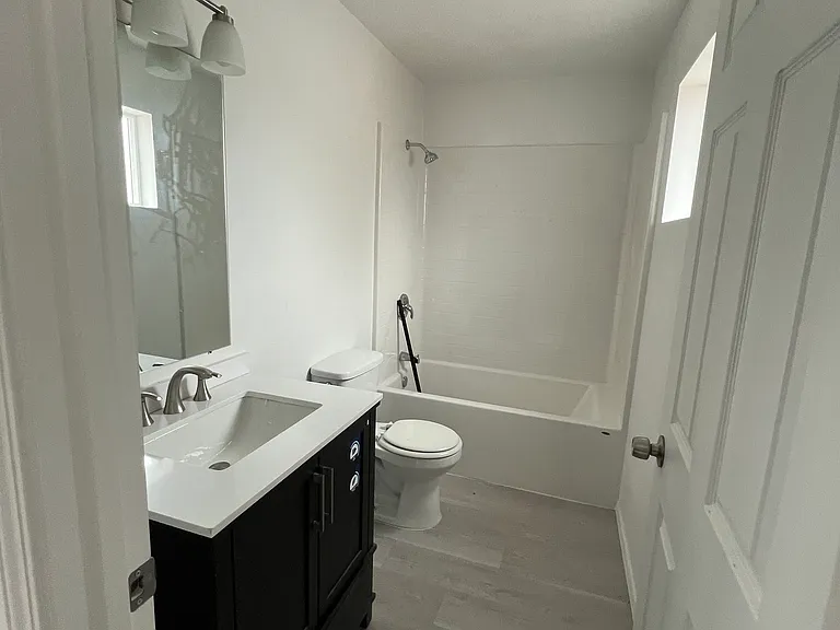 2441 Alvarado Dr NE — Photo 10