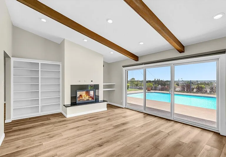 1165 Catalina Blvd — Photo 2