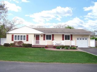 1599 Claas Ave, Holbrook, NY 11741