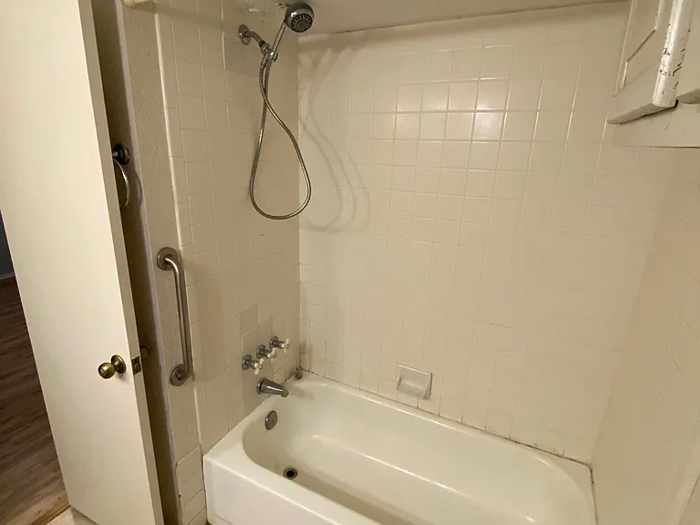 1304 E Bayou Pkwy #3C — Photo 9