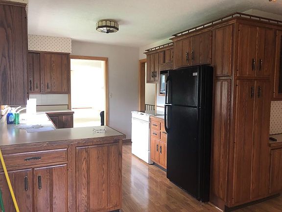 main floor kitchen