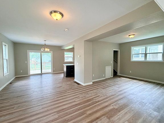 5th image of 600 Strait Ave
