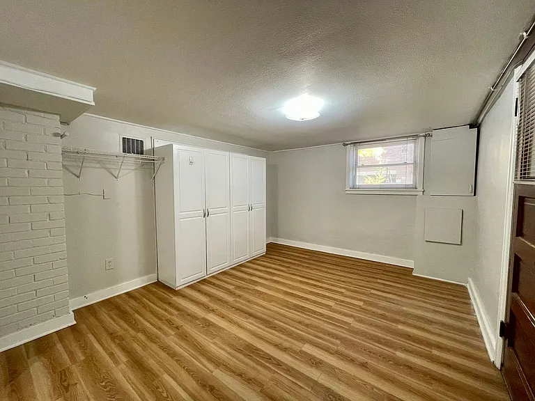 2231 S High St — Photo 31