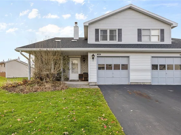 1162 Hampton Dr, Victor, NY 14564