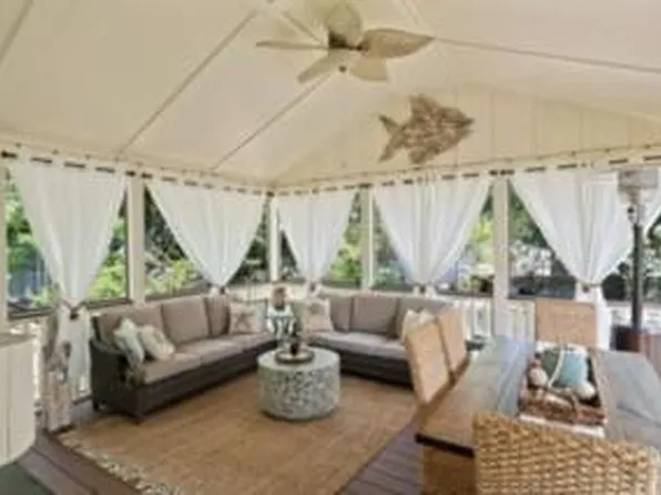 216 Circle Dr, Saint Simons Island, GA 31522