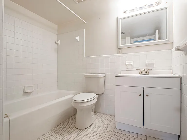 515 Brookside Dr #4 — Photo 9