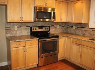 8002 W 64th Ter, Overland Park, KS 66202