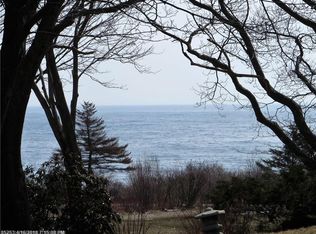 10 Waumbek Rd, Cape Elizabeth, ME 04107